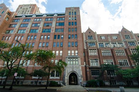 College of Medicine .